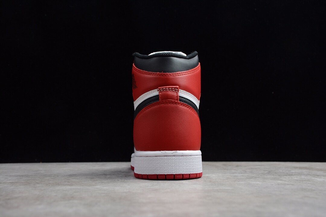 Jordan 1 Retro Black Toe (2016) (GS) 575441-125
