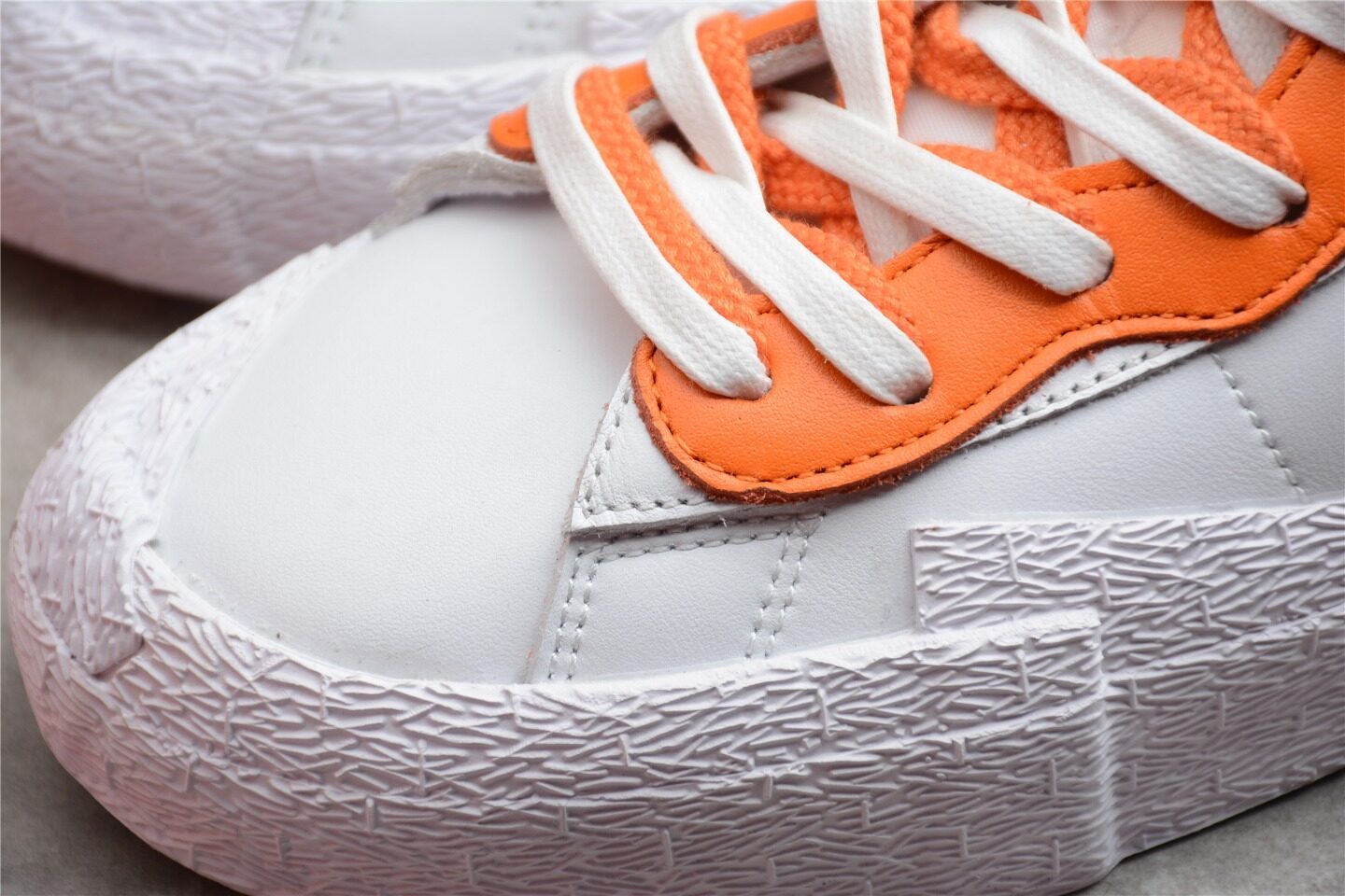 Nike Blazer Low sacai White Magma Orange DD1877-100