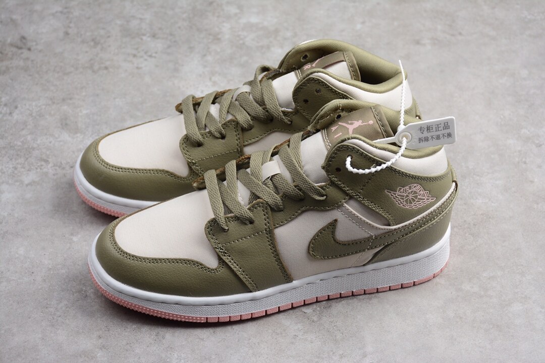 Jordan 1 Mid Trooper Bleached Coral (GS)  555112-225