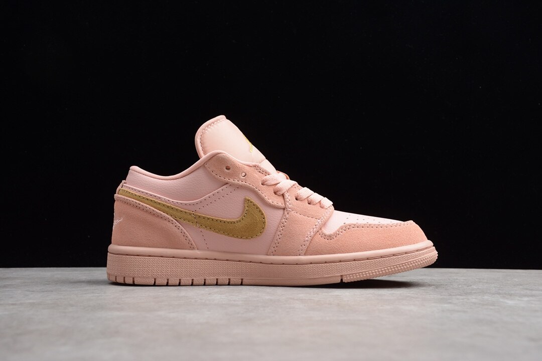 Jordan 1 Low Coral Stardust CJ9216-676