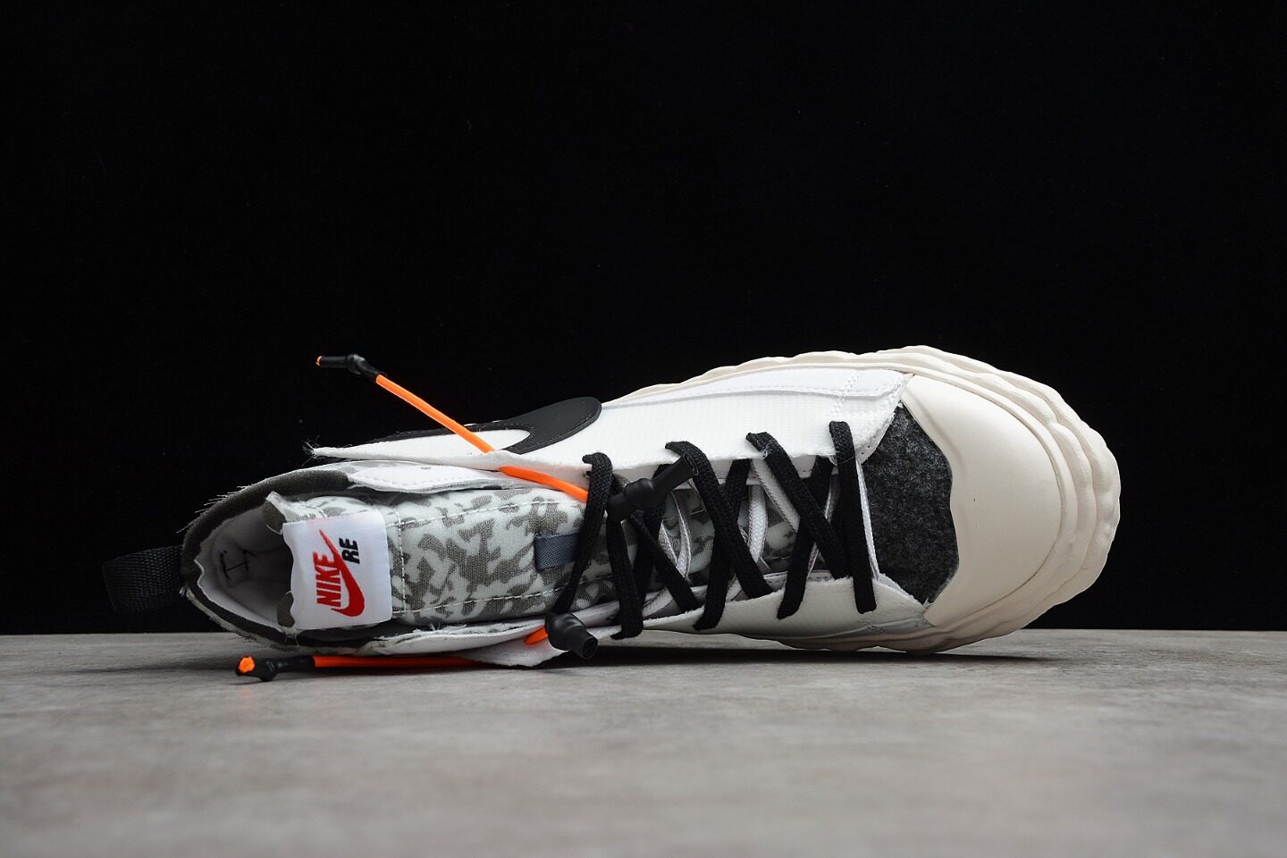 Nike Blazer Mid CZ3589-100