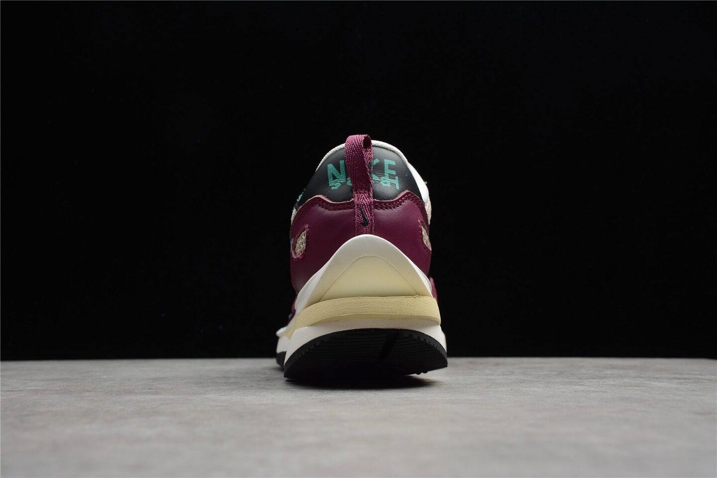 Sacai X Nike Pegasus VaporFly BV0073-102