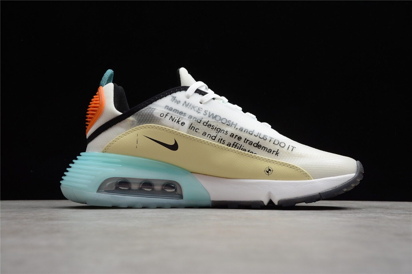 Nike Air Max 2090 Marathon DM0971-107