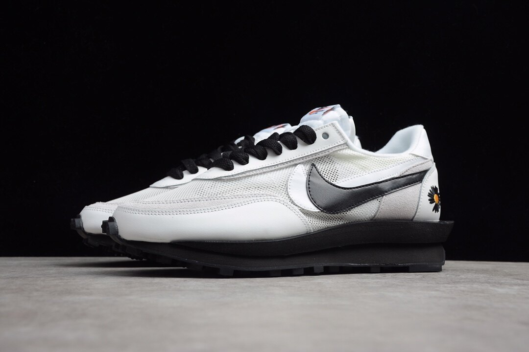 Sacai x Nike LVD Waffle Daybreak White/Black BV3692-100