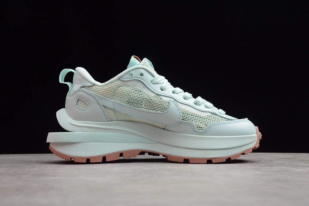Sacai x Nike LVD Waffle BV0073-300