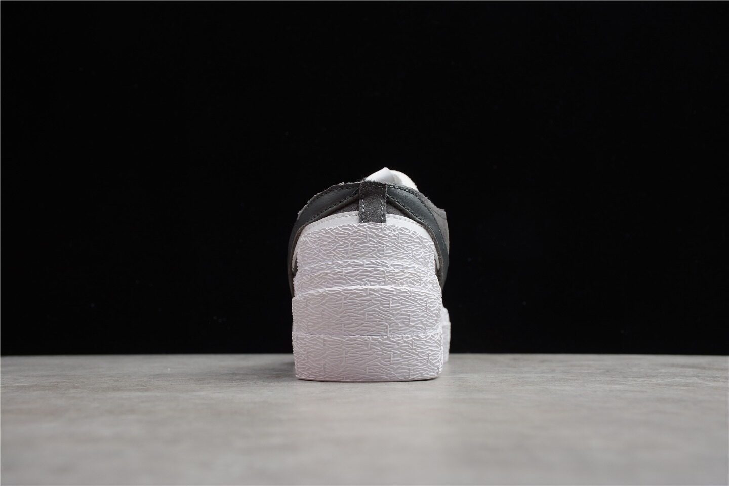 Sacai x Nike Blazer Low Dark Grey White DD1877-002