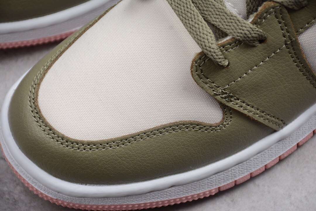 Jordan 1 Mid Trooper Bleached Coral (GS)  555112-225