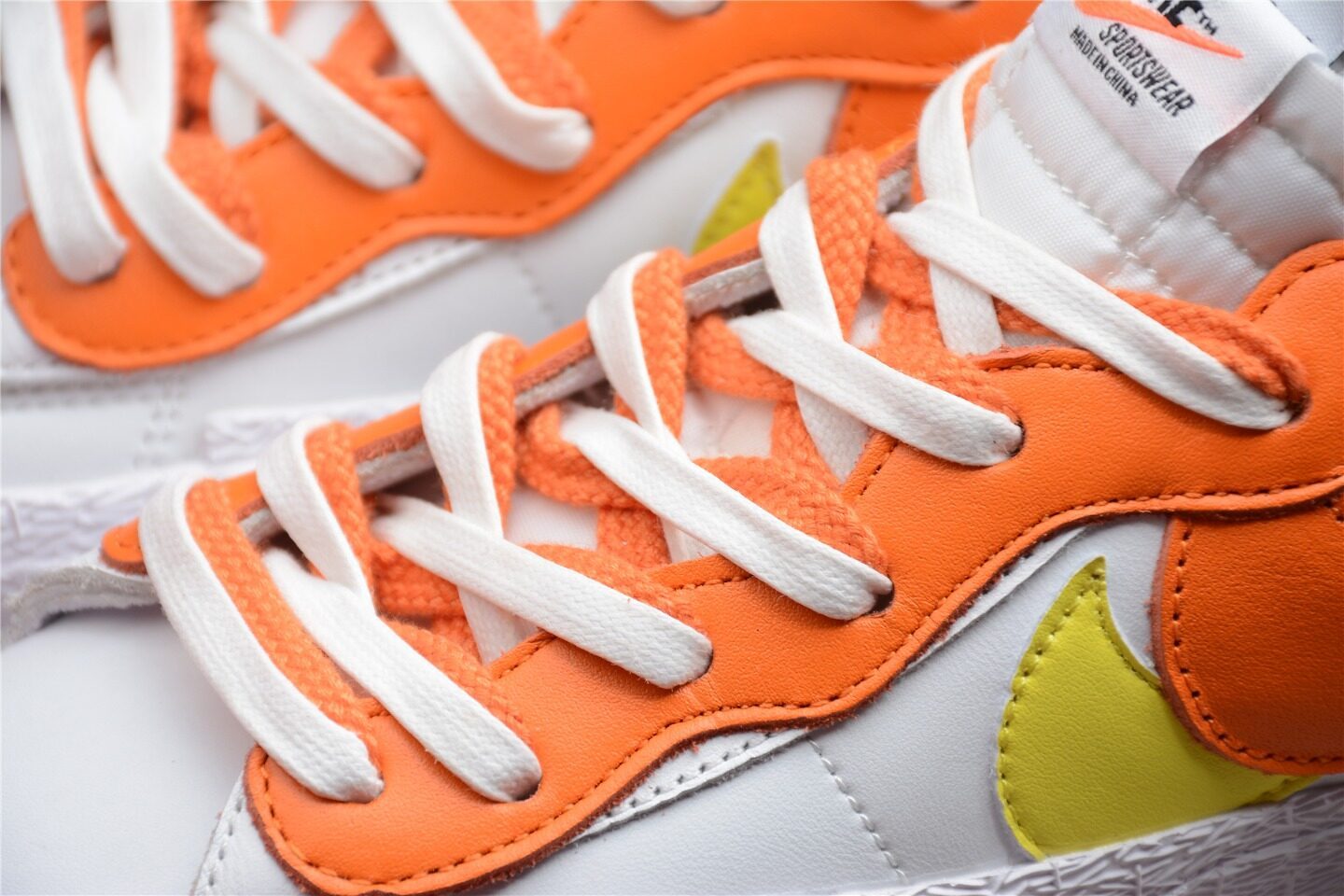 Nike Blazer Low sacai White Magma Orange DD1877-100