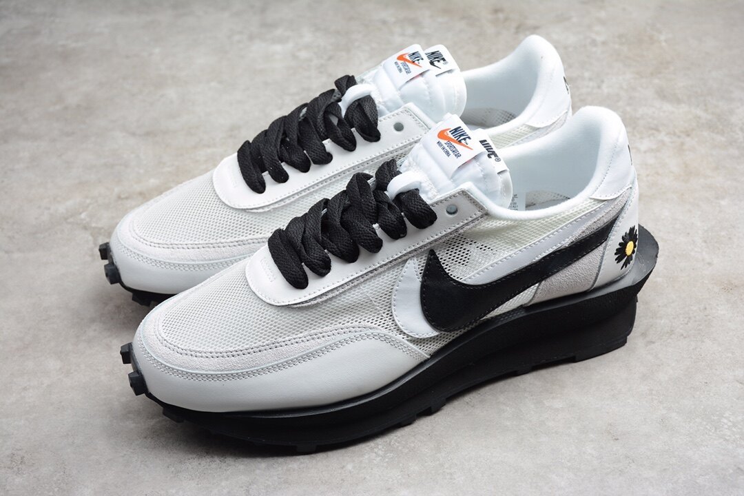 Sacai x Nike LVD Waffle Daybreak White/Black BV3692-100