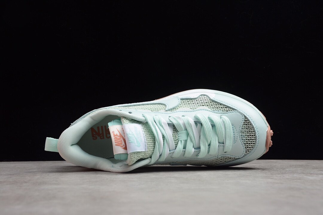Sacai x Nike LVD Waffle BV0073-300