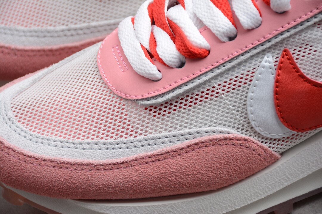 Sacai x Nike LVD Waffle Daybreak White/Sakura Pink/University Red BV5378-800