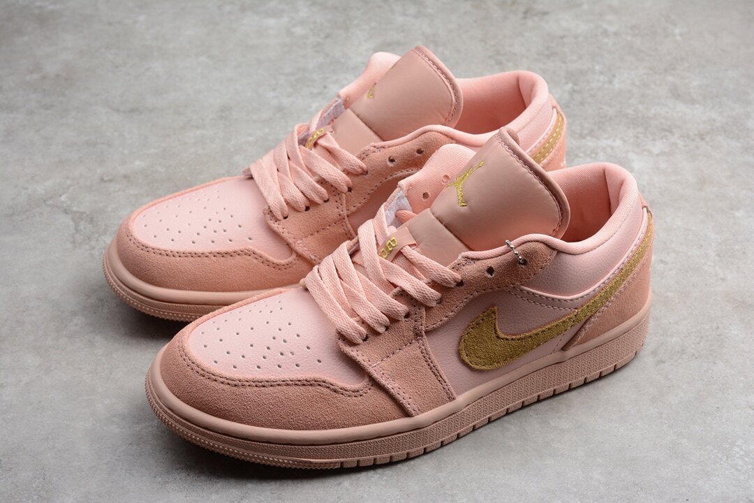 Jordan 1 Low Coral Stardust CJ9216-676