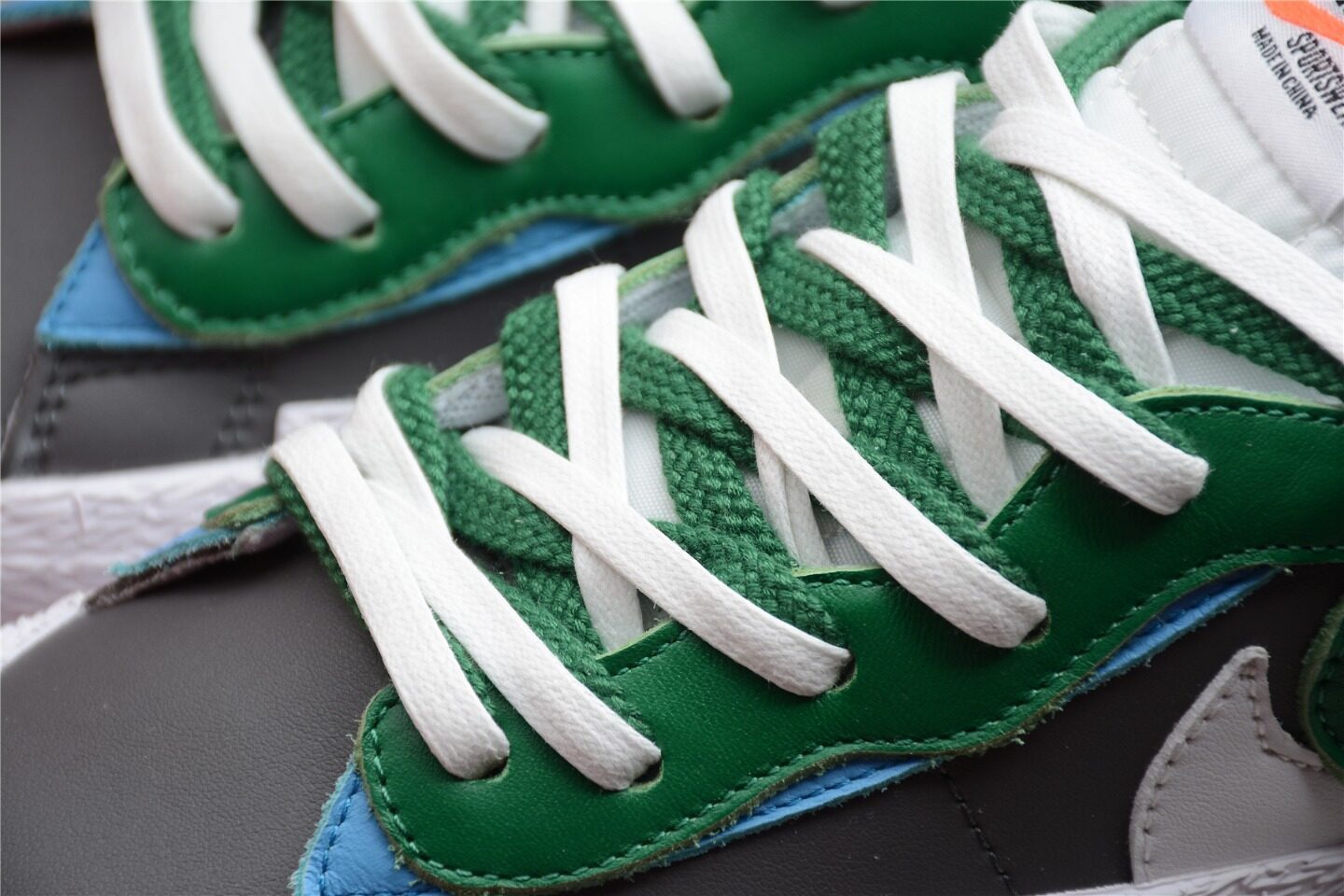 Nike Blazer Low sacai Medium Grey Classic Green DD1877-001