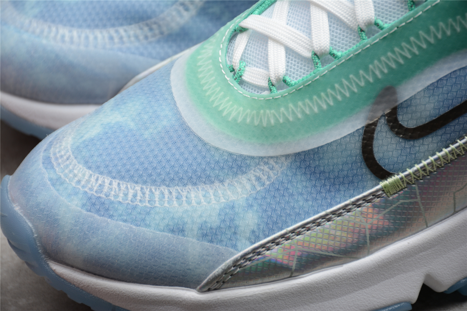 Nike Air Max 2090 Glacial Blue CZ8694-101