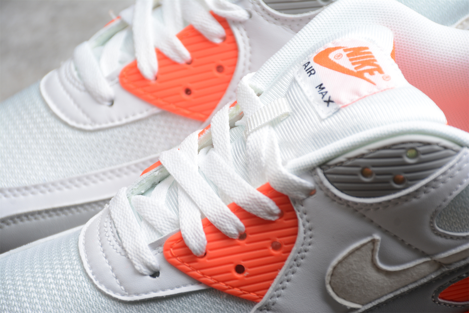 NIKE AIR MAX 90 CT4352-103