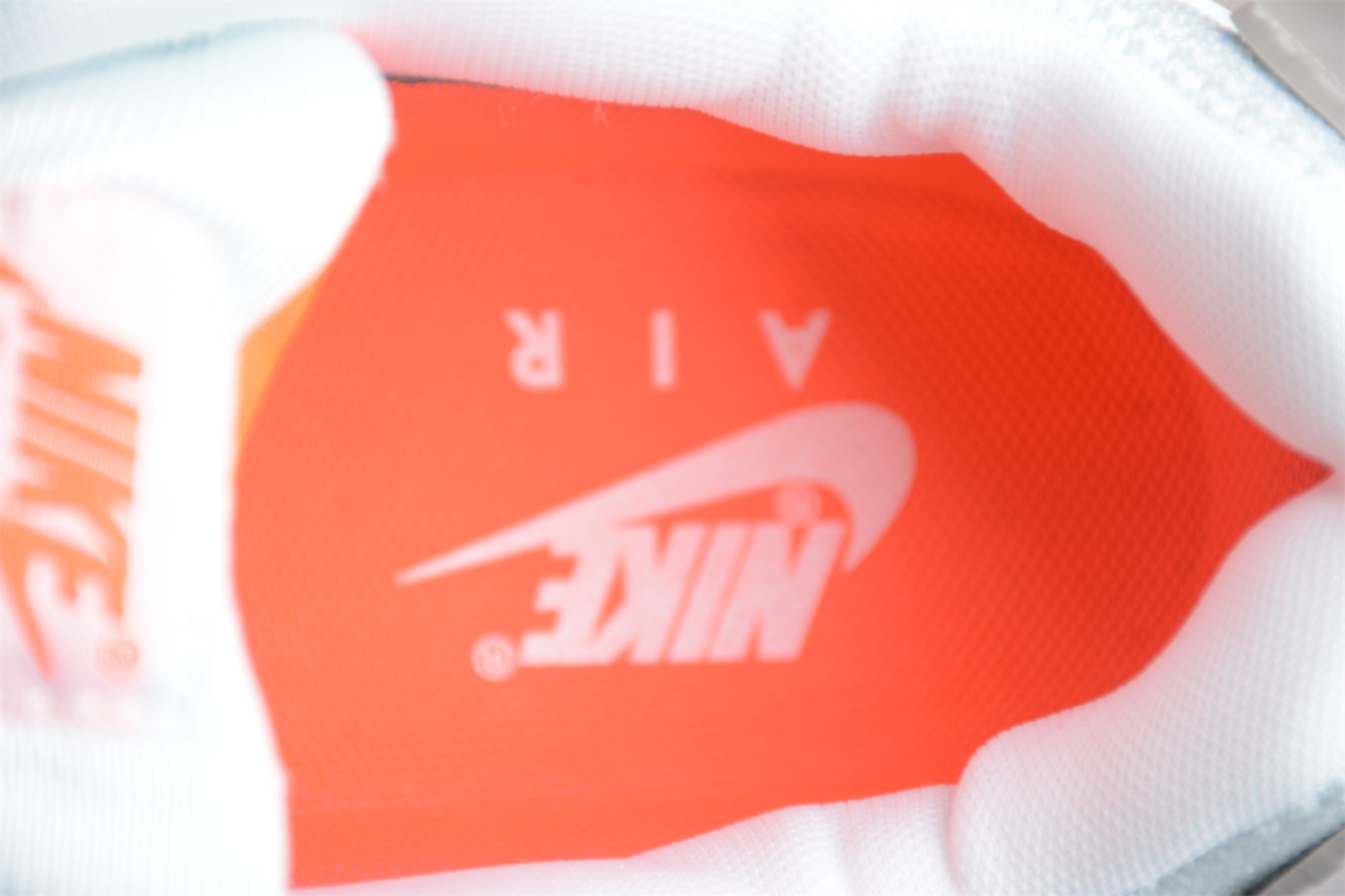 NIKE AIR MAX 90 CT4352-103