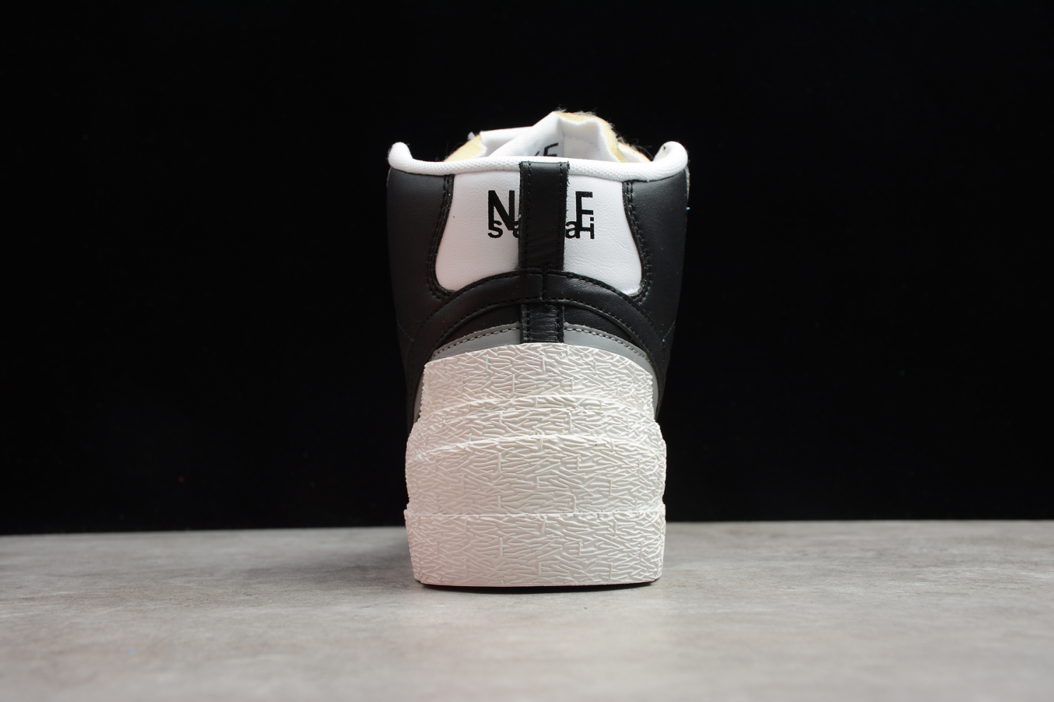 Sacai x Nike Blazer Mid Triple White BV0072-003