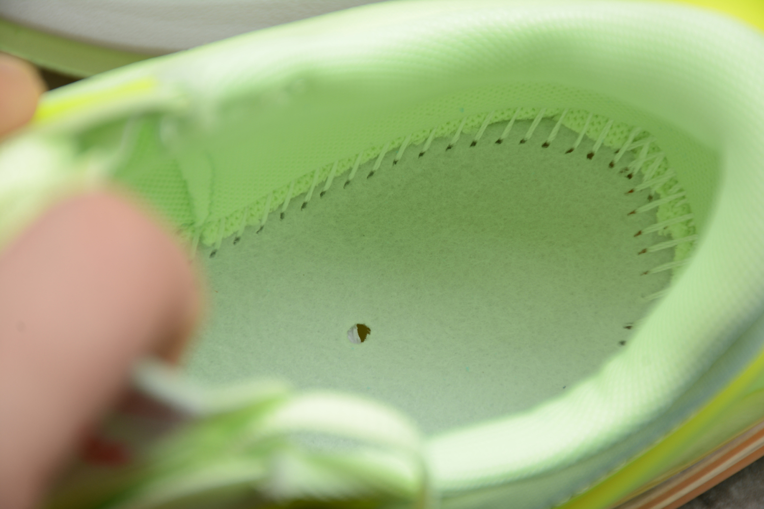 NIKE AIR MAX UP BARELY ATOMIC CK7173-700