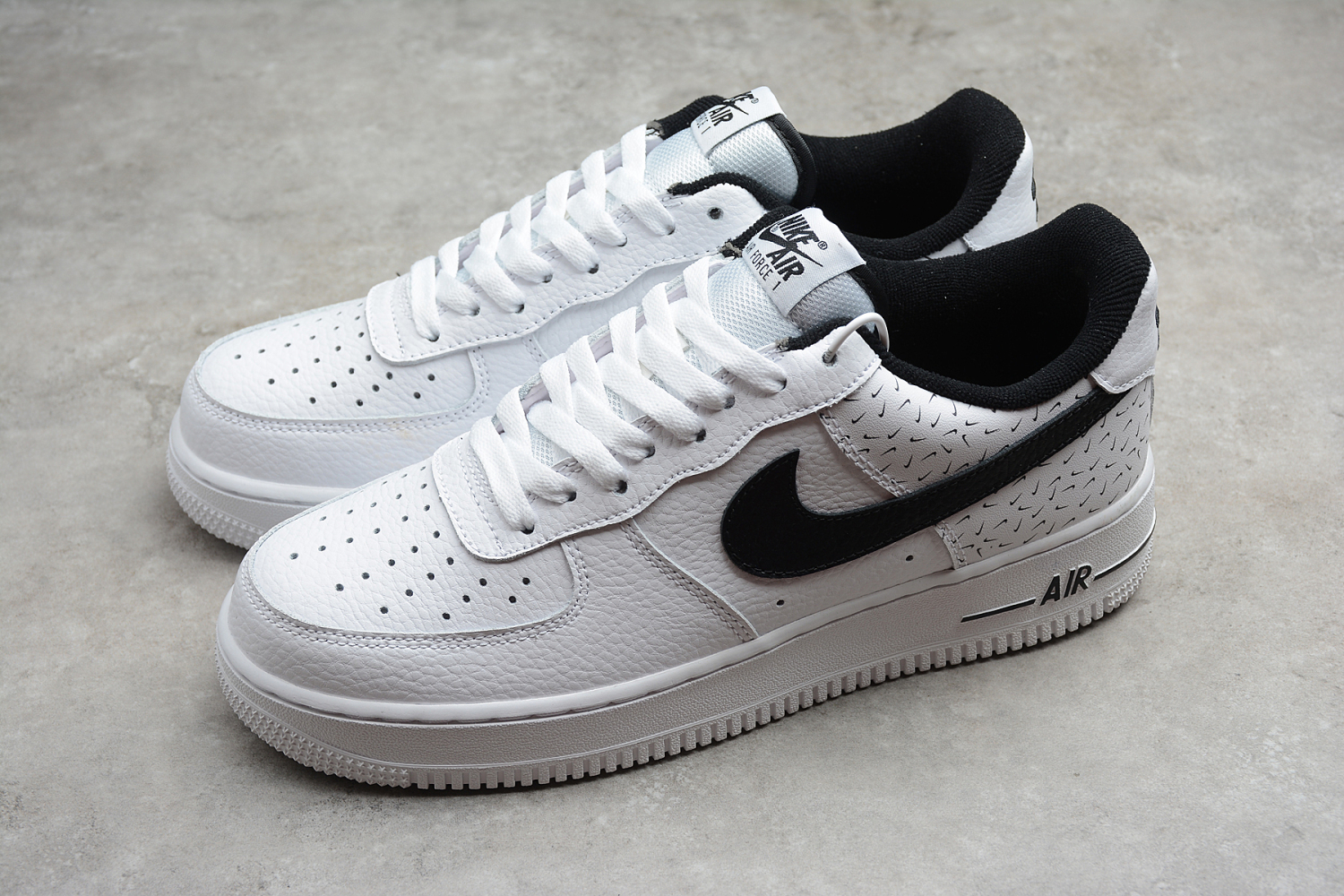 Nike Air Force 1 Low 