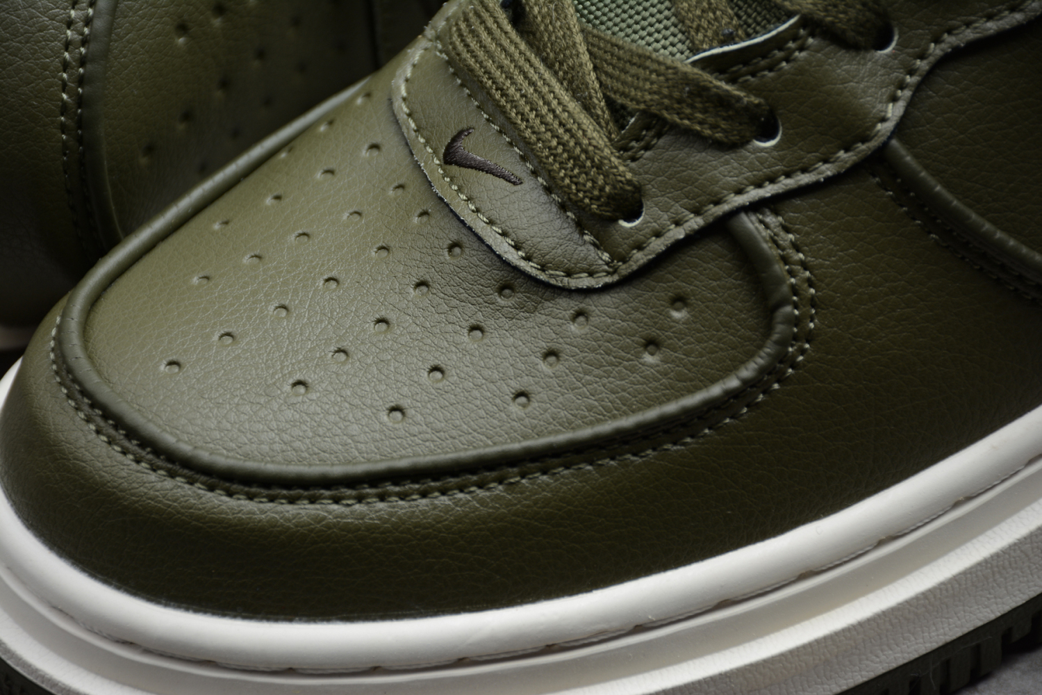 Nike Air Force 1 High Gore-Tex Boot Medium Olive CT2815-201