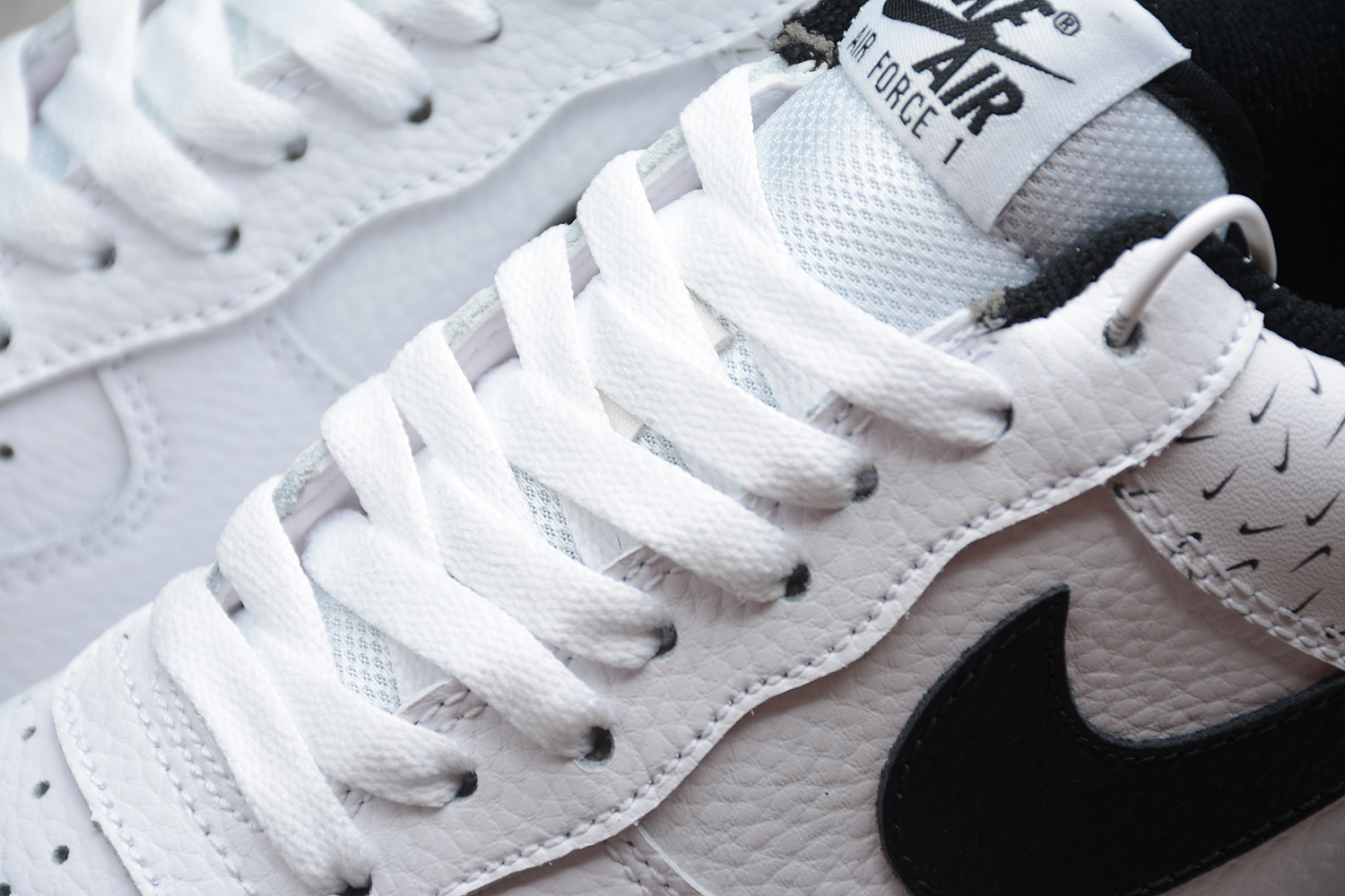 Nike Air Force 1 Low 