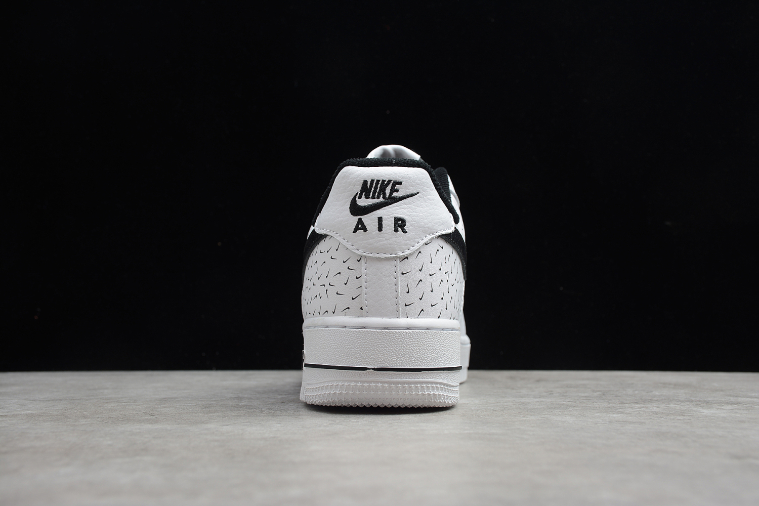 Nike Air Force 1 Low 