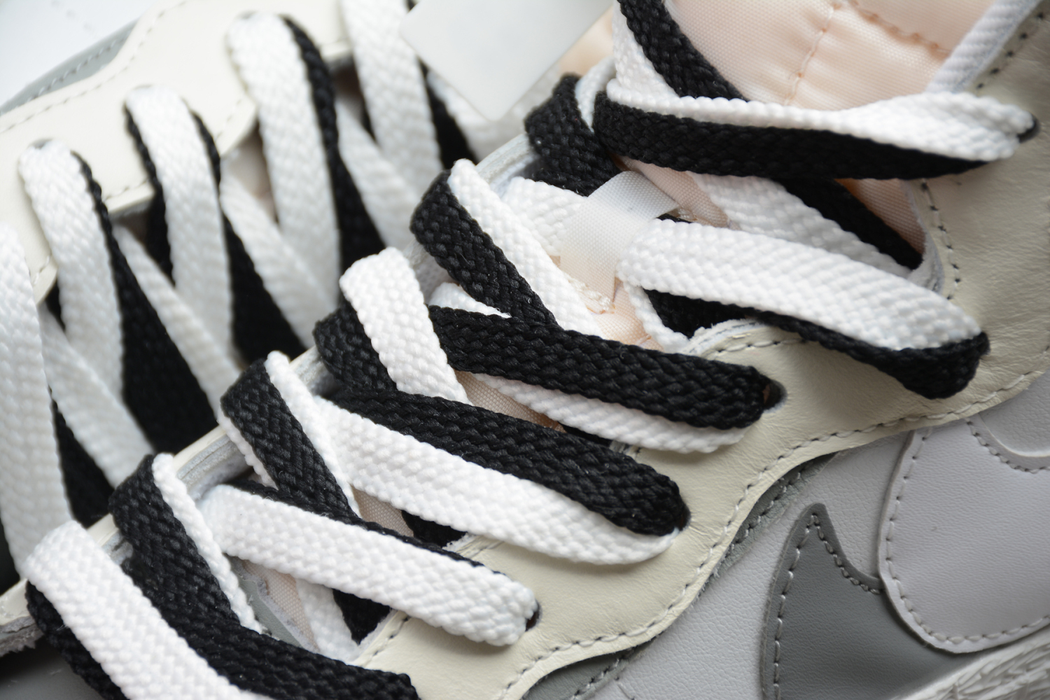 Sacai x Nike Blazer Mid Black/White BV0072-004