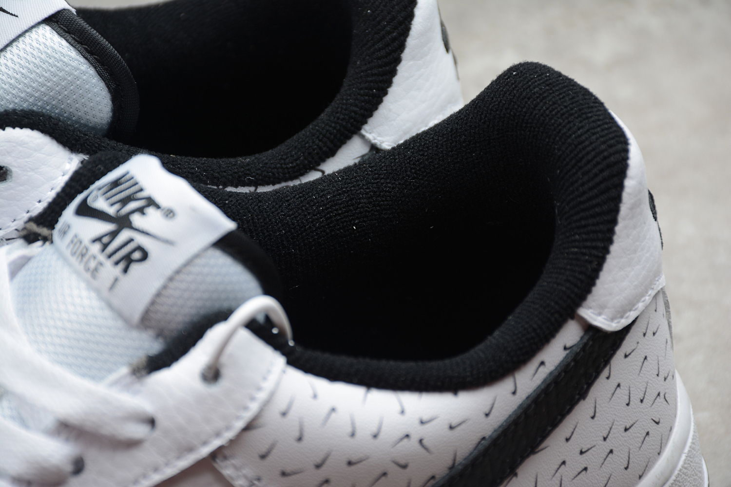 Nike Air Force 1 Low 