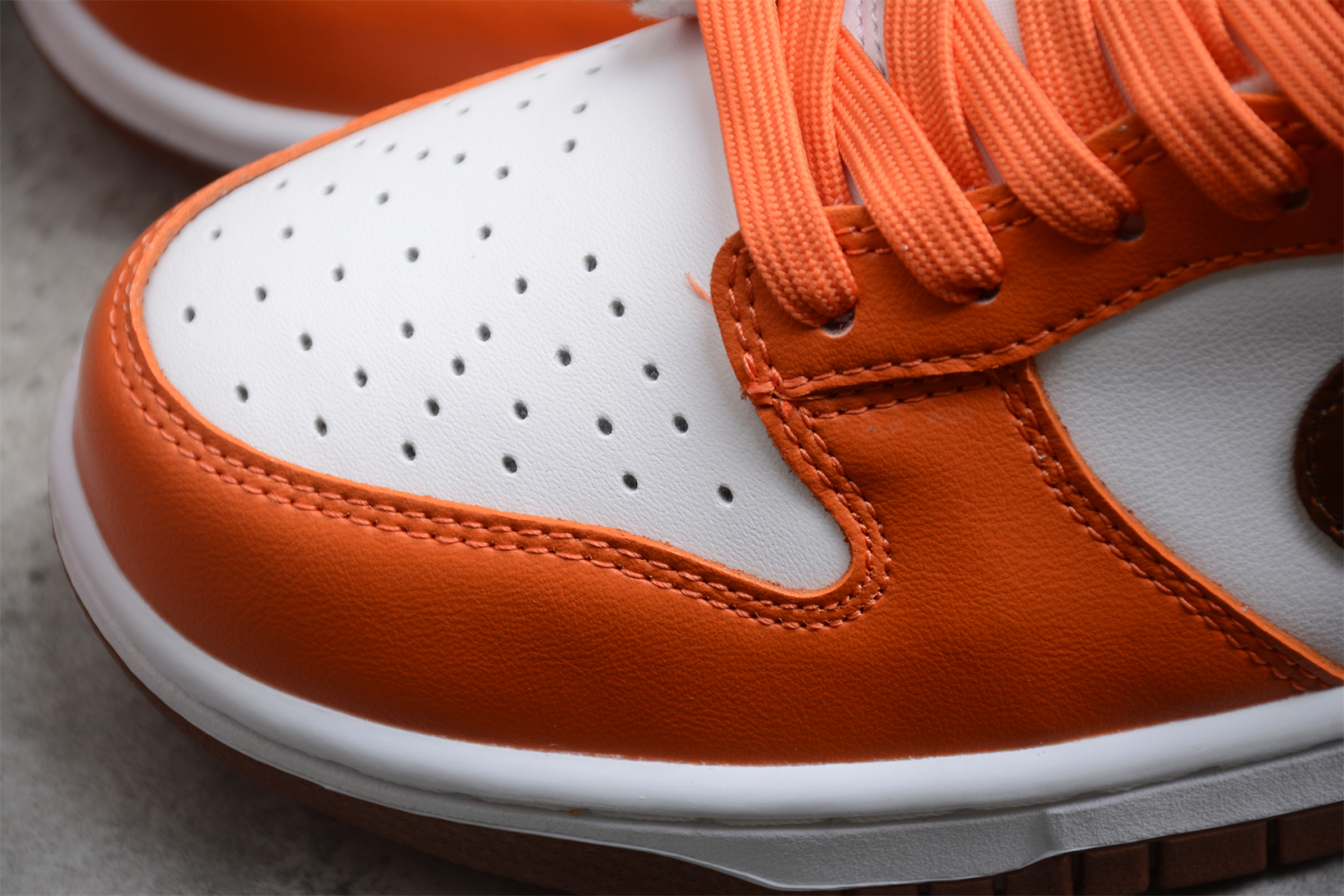 Nike Dunk Low Bronze Eclipse (W)  DQ4697-800