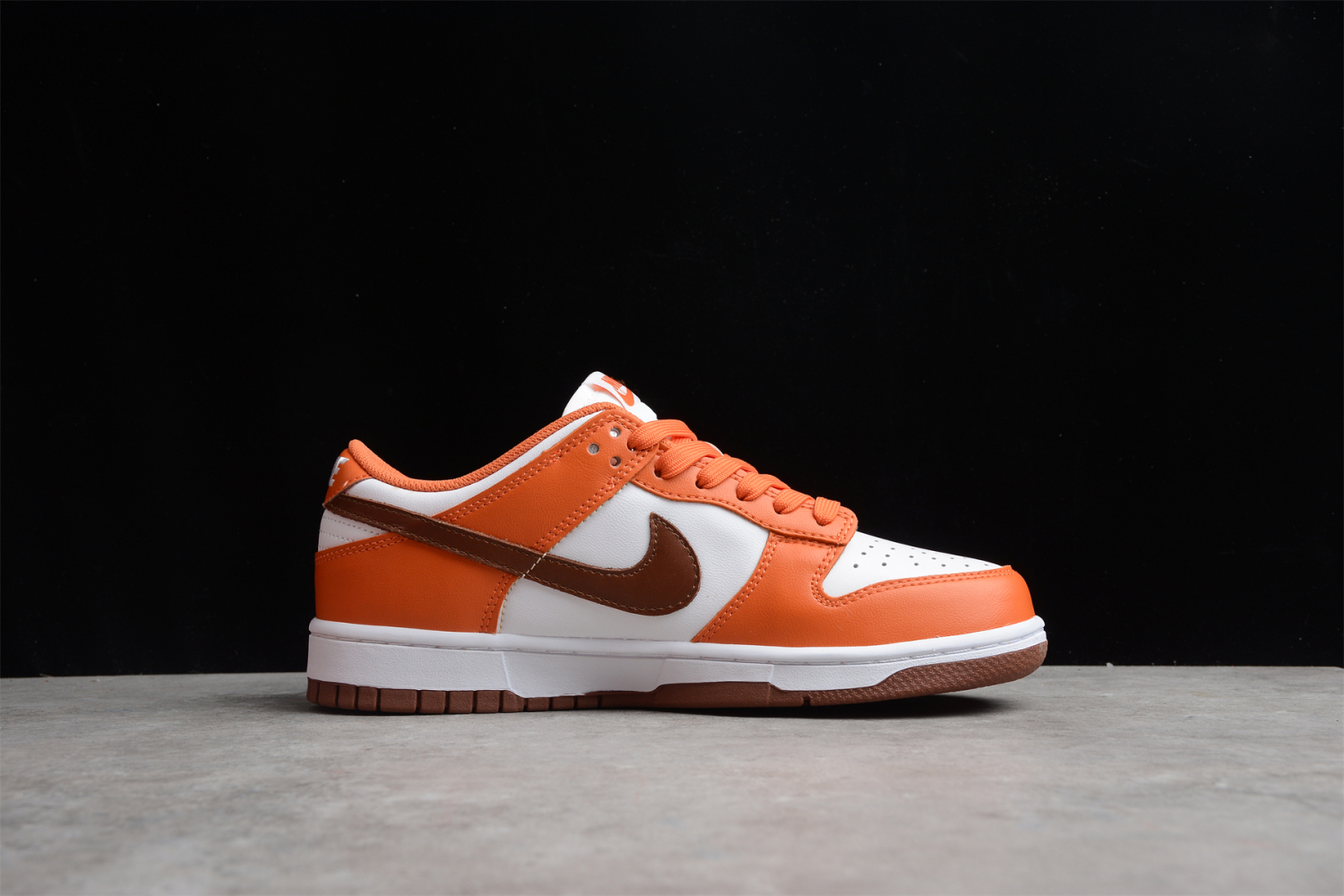 Nike Dunk Low Bronze Eclipse (W)  DQ4697-800