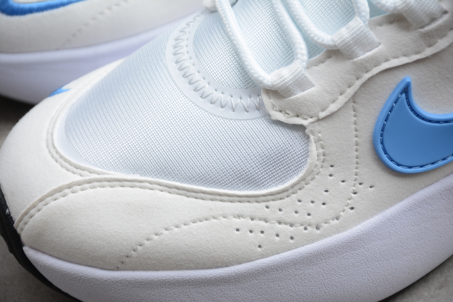 Nike Air Max Verona Summit White Sail (W) CZ6156-101