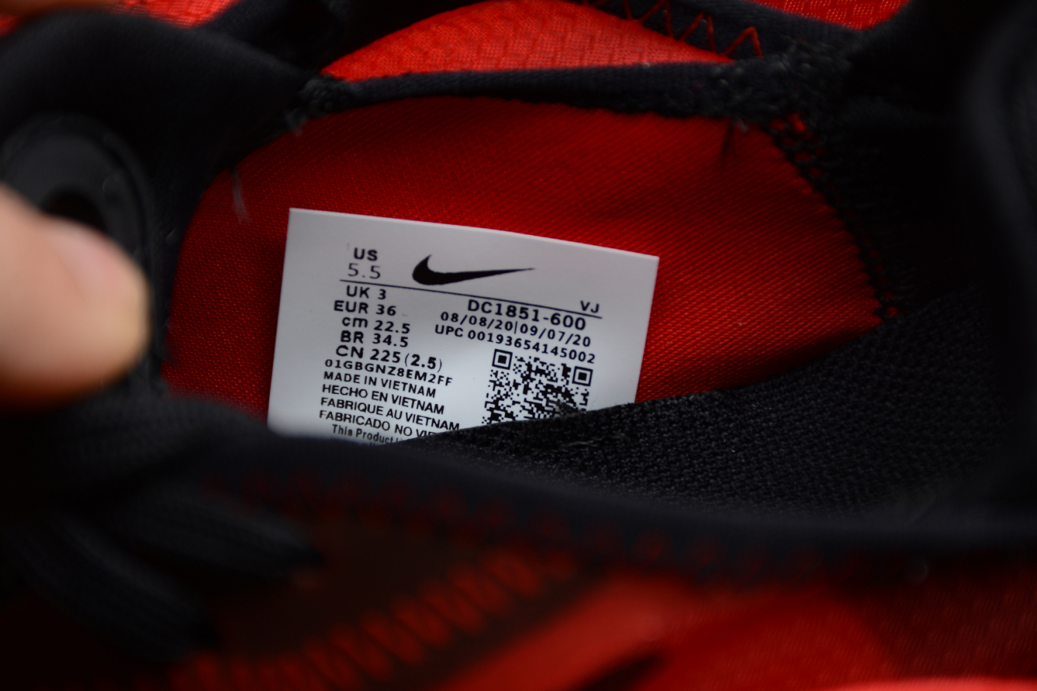 Nike Air Max 2090 Bred DC1851-600