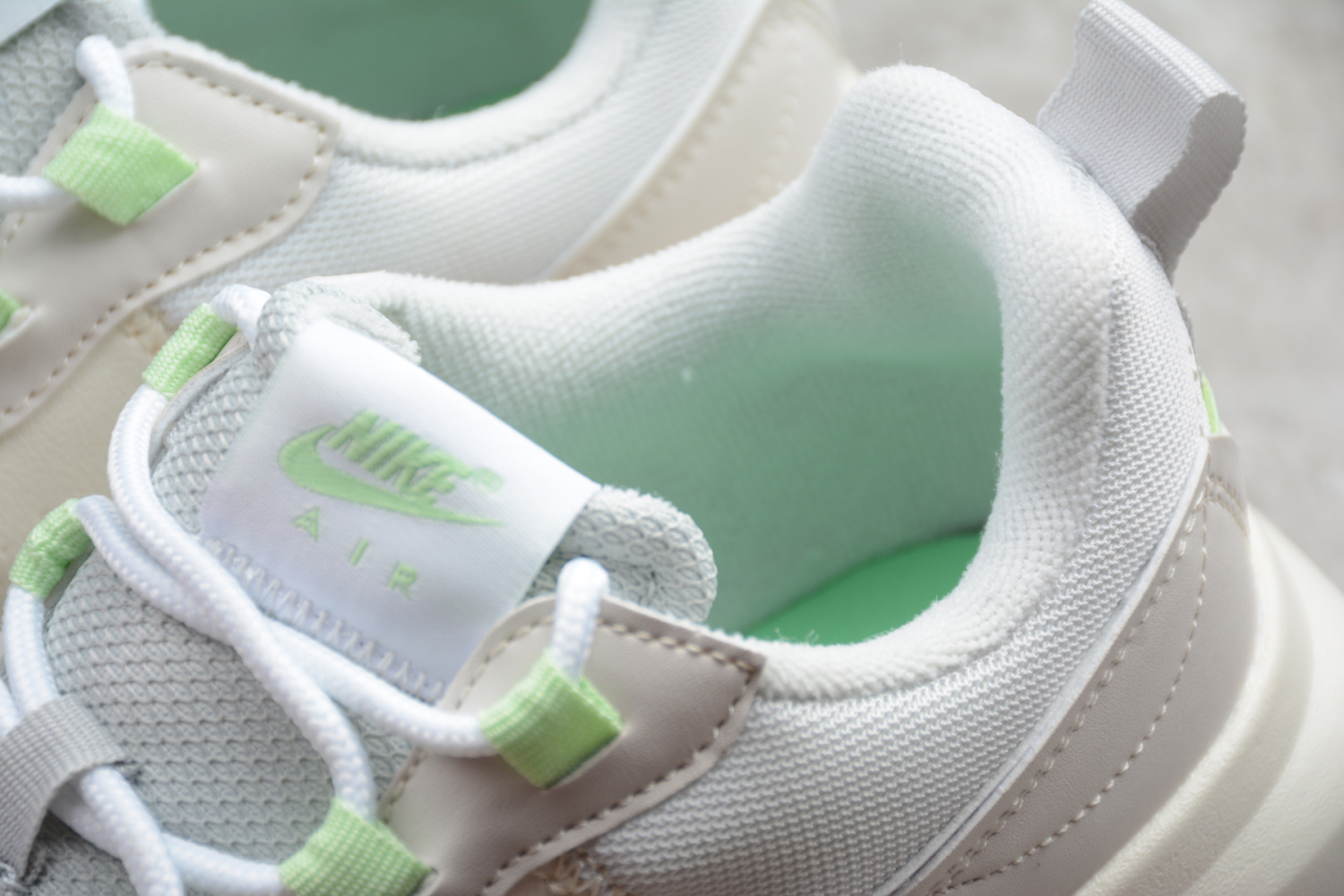 Nike Air Max Verona Spruce Aura (W) CI9842-003