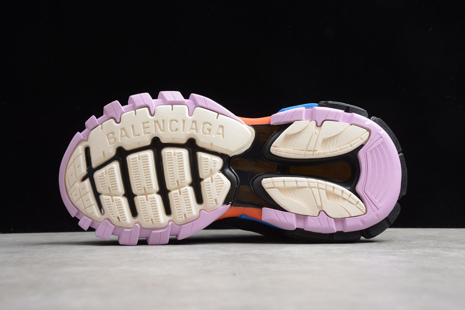 Bal**ci*ga Track Low Top Zwart / Purper / Wit / Oranje Schoenen - ECBA8179081