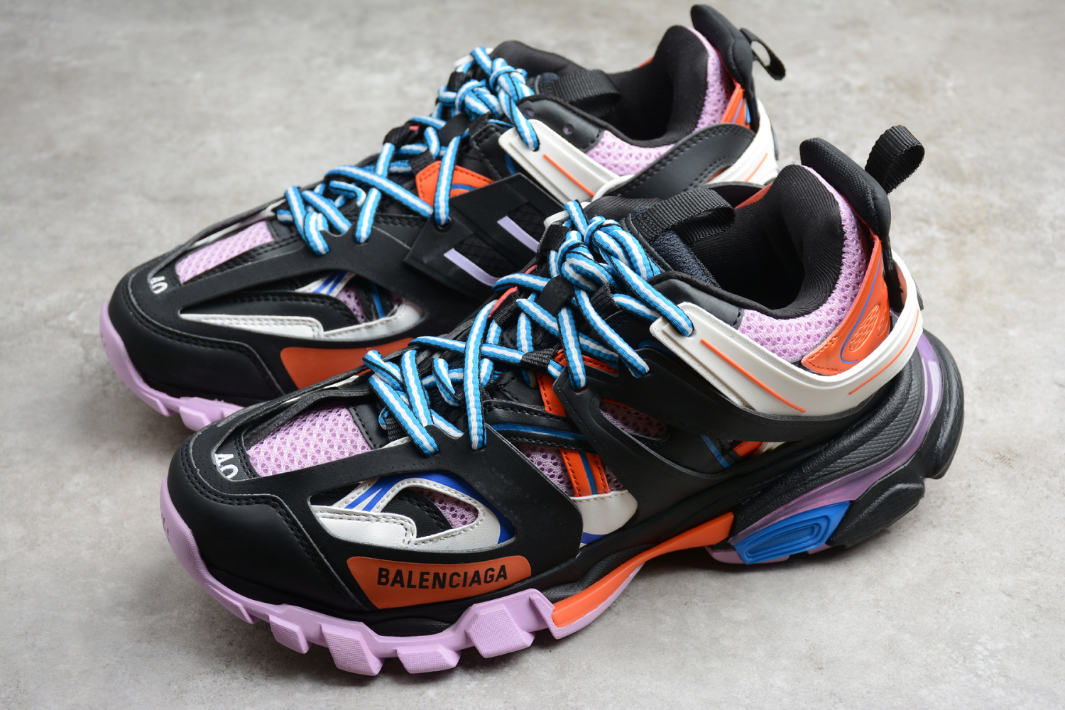 Bal**ci*ga Track Low Top Zwart / Purper / Wit / Oranje Schoenen - ECBA8179081