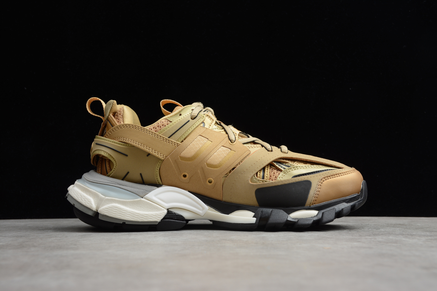 Bal**ci*ga Track 2.0 Sneaker Gold White Black ECBL901004A