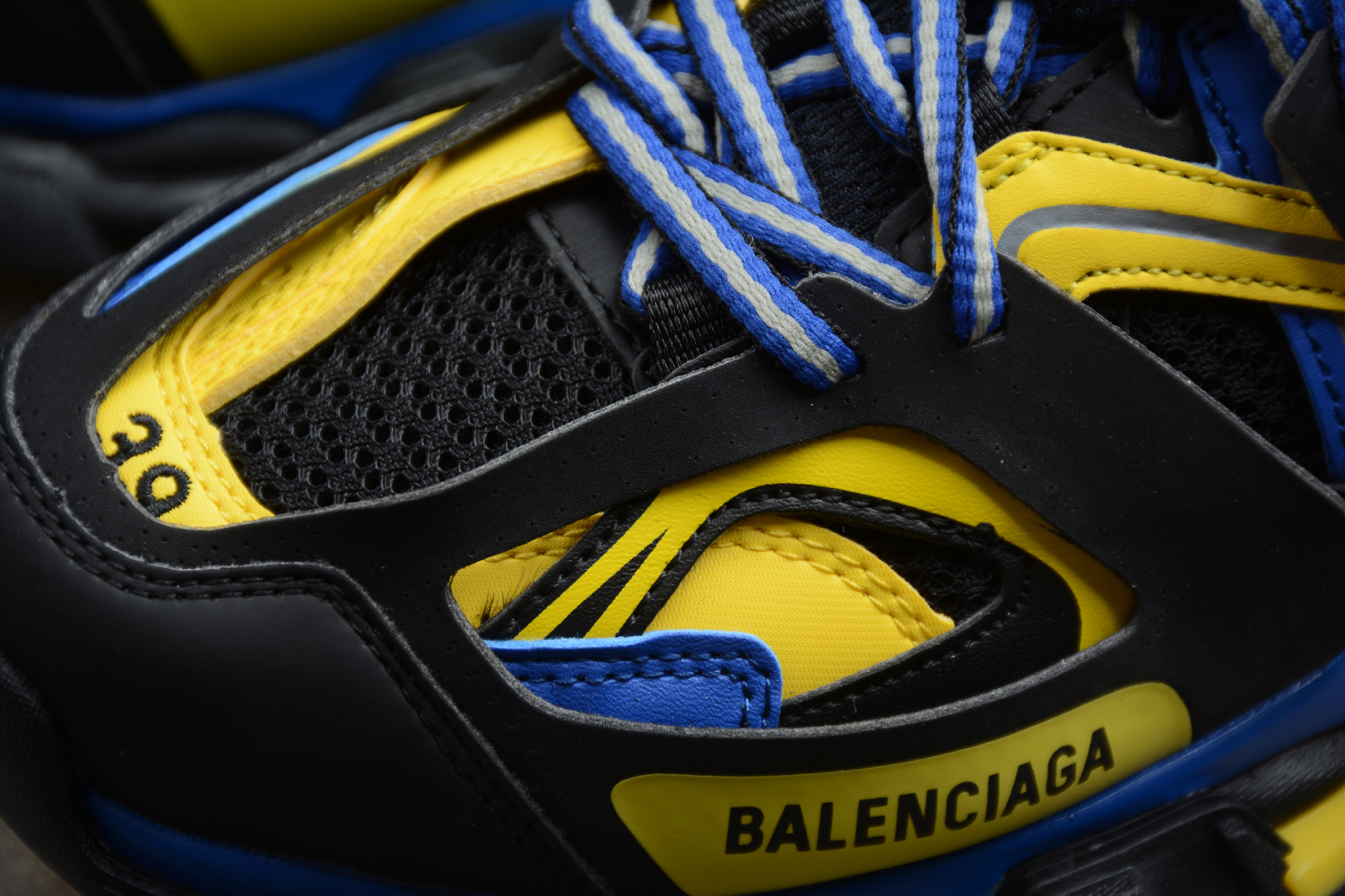 Bal**ci*ga Track Sneaker Black yellow blue  ECBA8168583