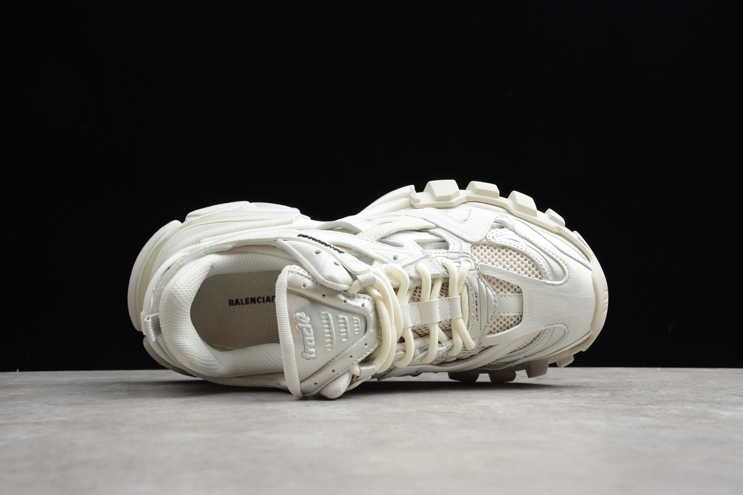 Bal**ci*ga Triple S 17FW  ECBA8202030