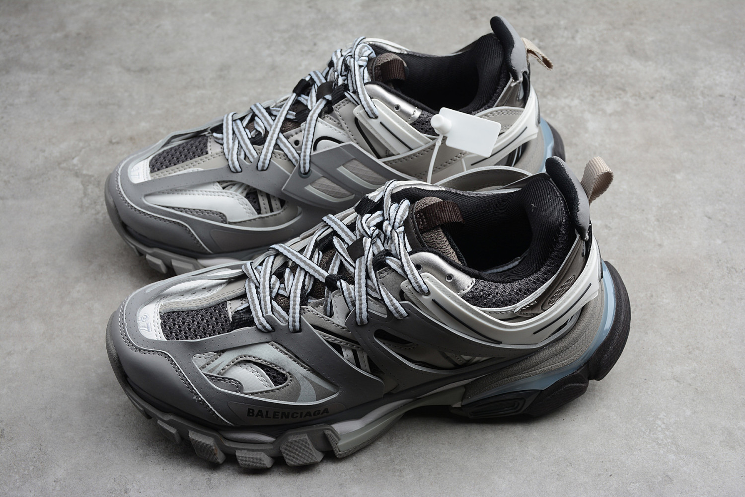 Bal**ci*ga Track Led Trainers 3.0 Shoes Grey Black ECBA8002884