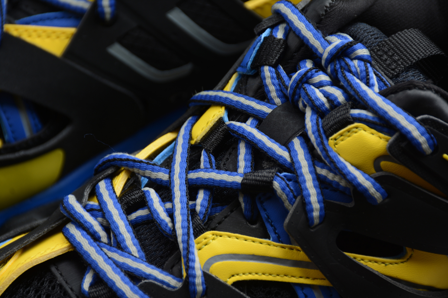 Bal**ci*ga Track Sneaker Black yellow blue  ECBA8168583