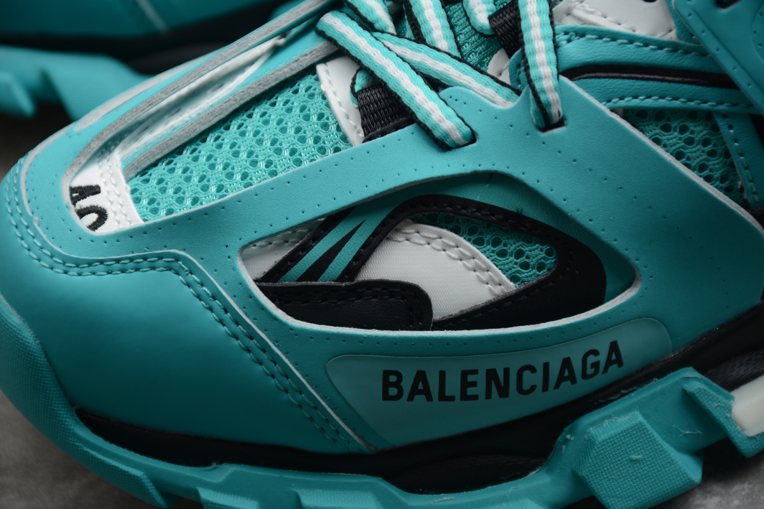 Bal**ci*ga ecbl631329B Couple|  ECBL631329B