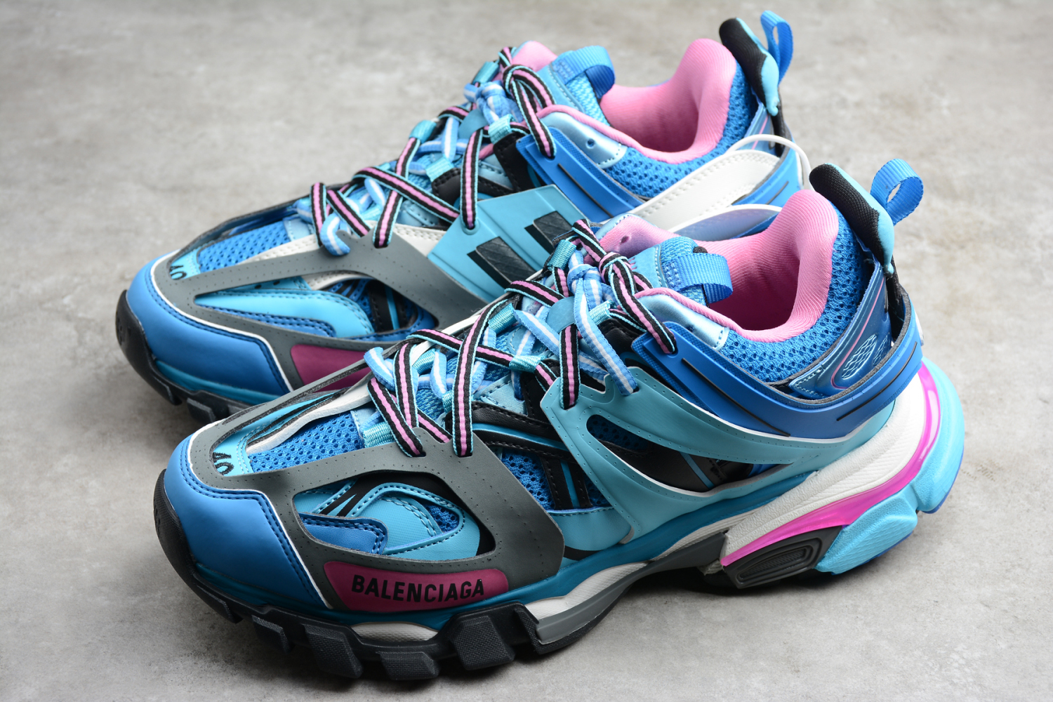 Bal**ci*ga Track Low Top Blauw / Grijs / Roze Schoenen - ECBA8041331