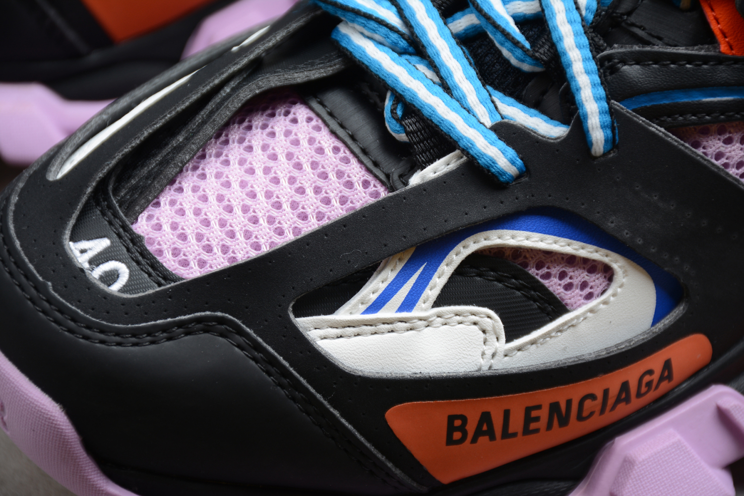 Bal**ci*ga Track Low Top Zwart / Purper / Wit / Oranje Schoenen - ECBA8179081