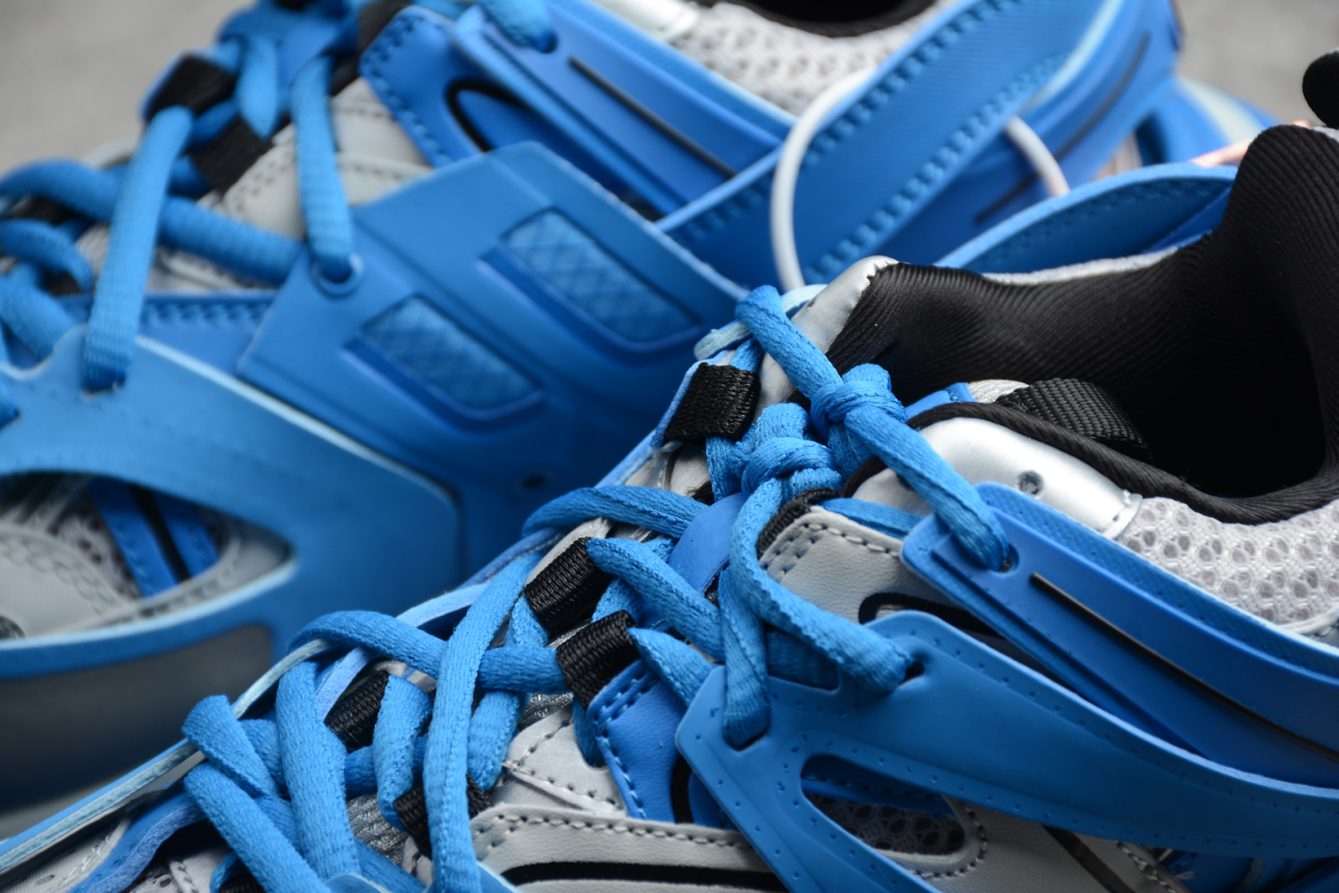 Bal**ci*ga Track Trainers  542436-W2LA1-2039