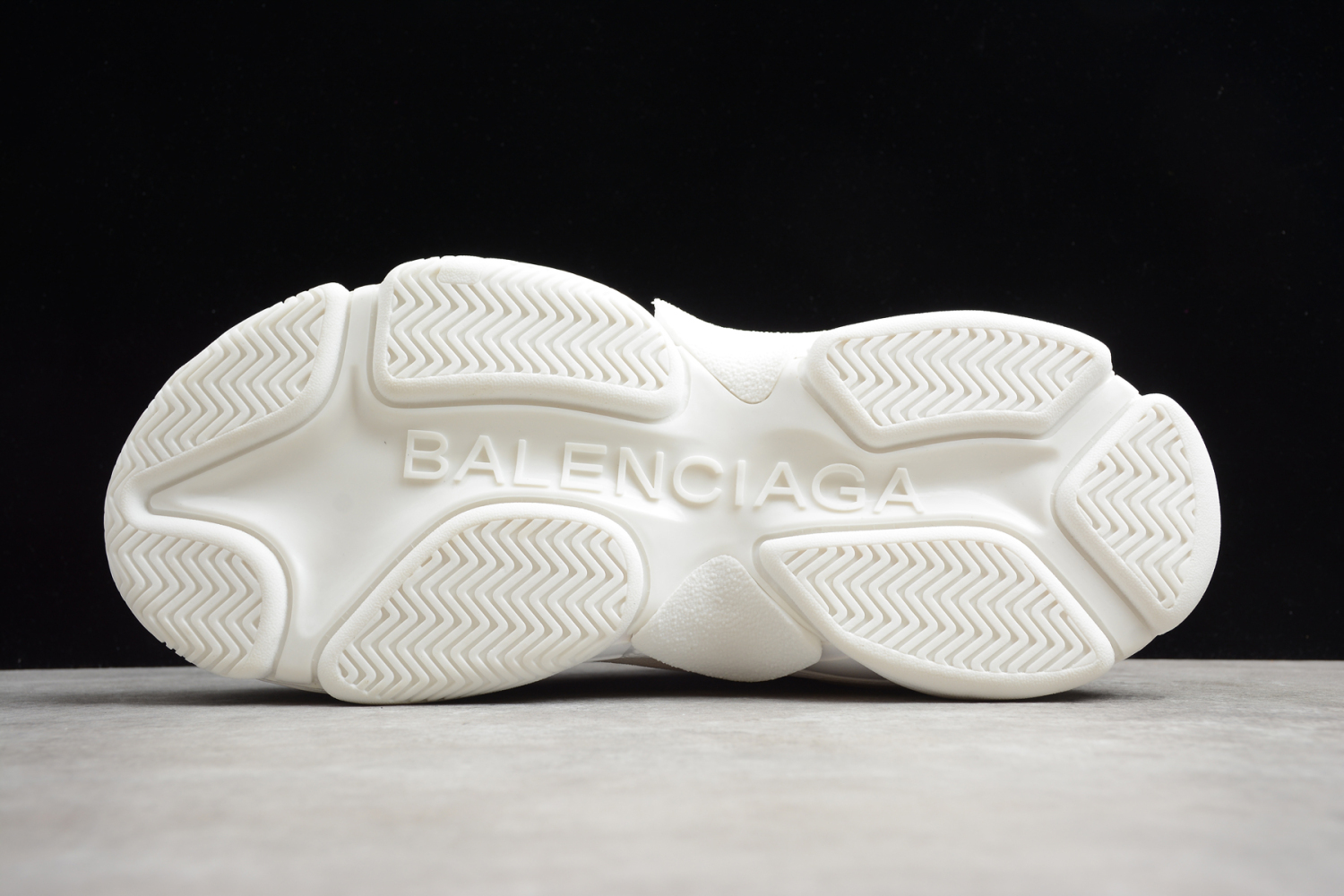 Bal**ciaga Triple S sneakers Dadshoe white  ECBA700336A