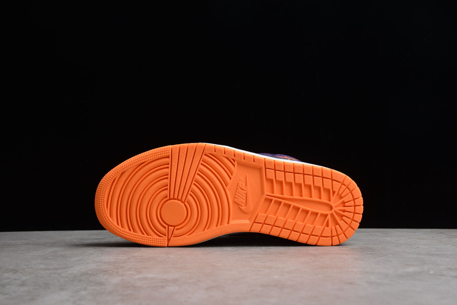 Jordan 1 Mid Phoenix Suns 554724-117