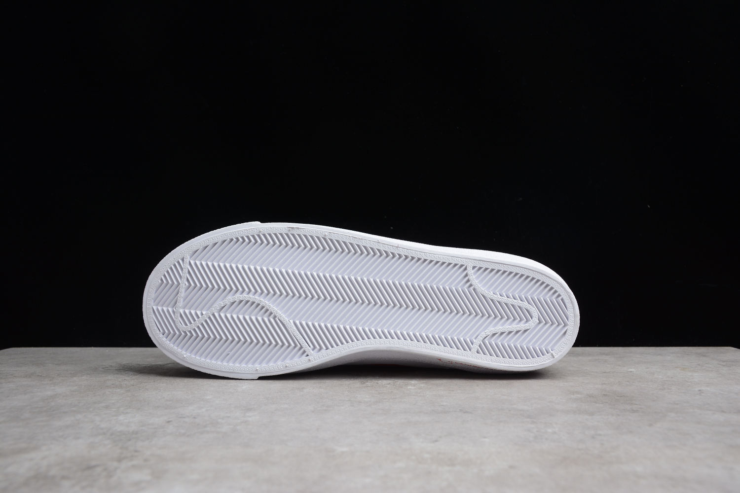 Sneakers123 Nike Blazer Mid 77 CW7580-100