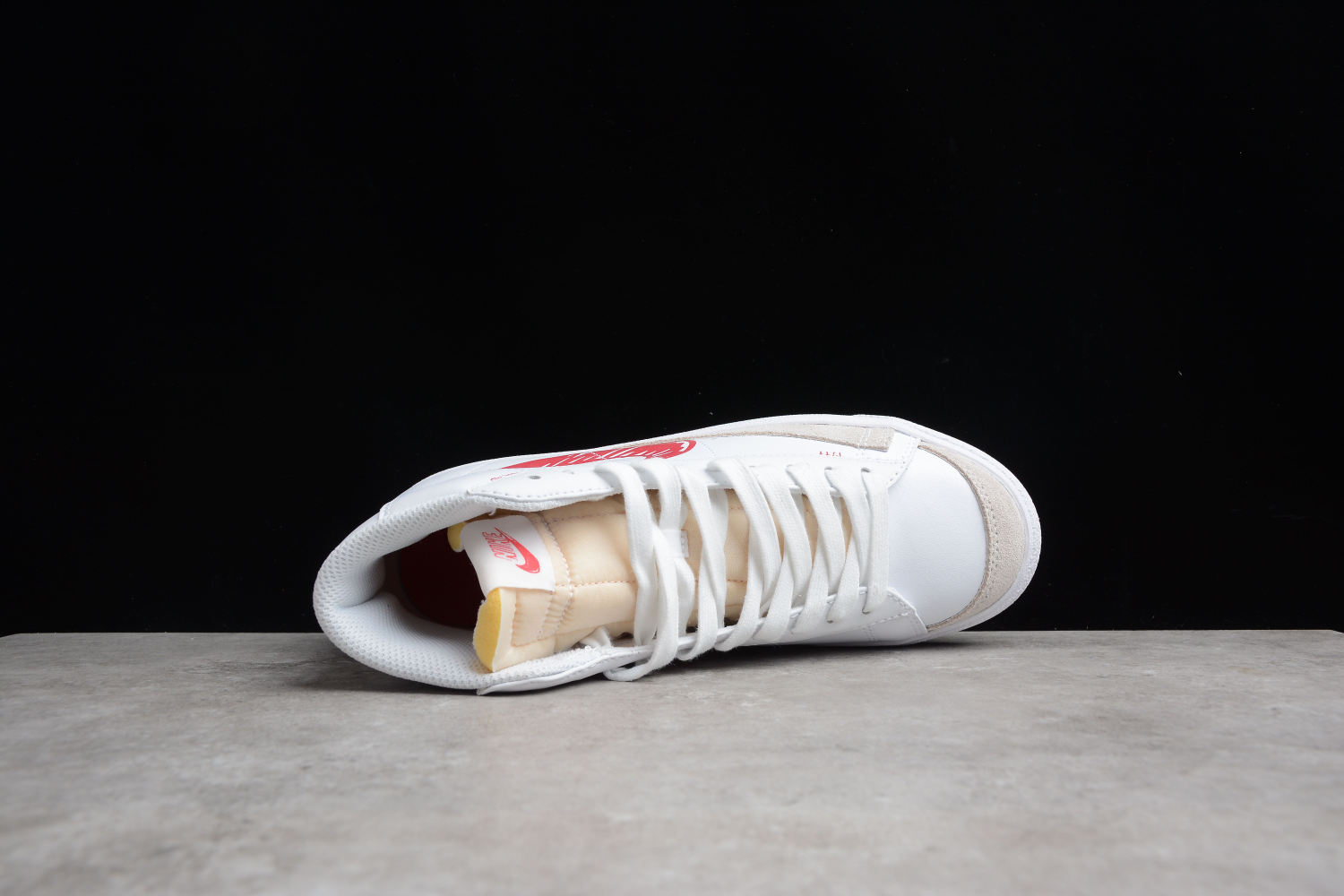 Sneakers123 Nike Blazer Mid 77 CW7580-100