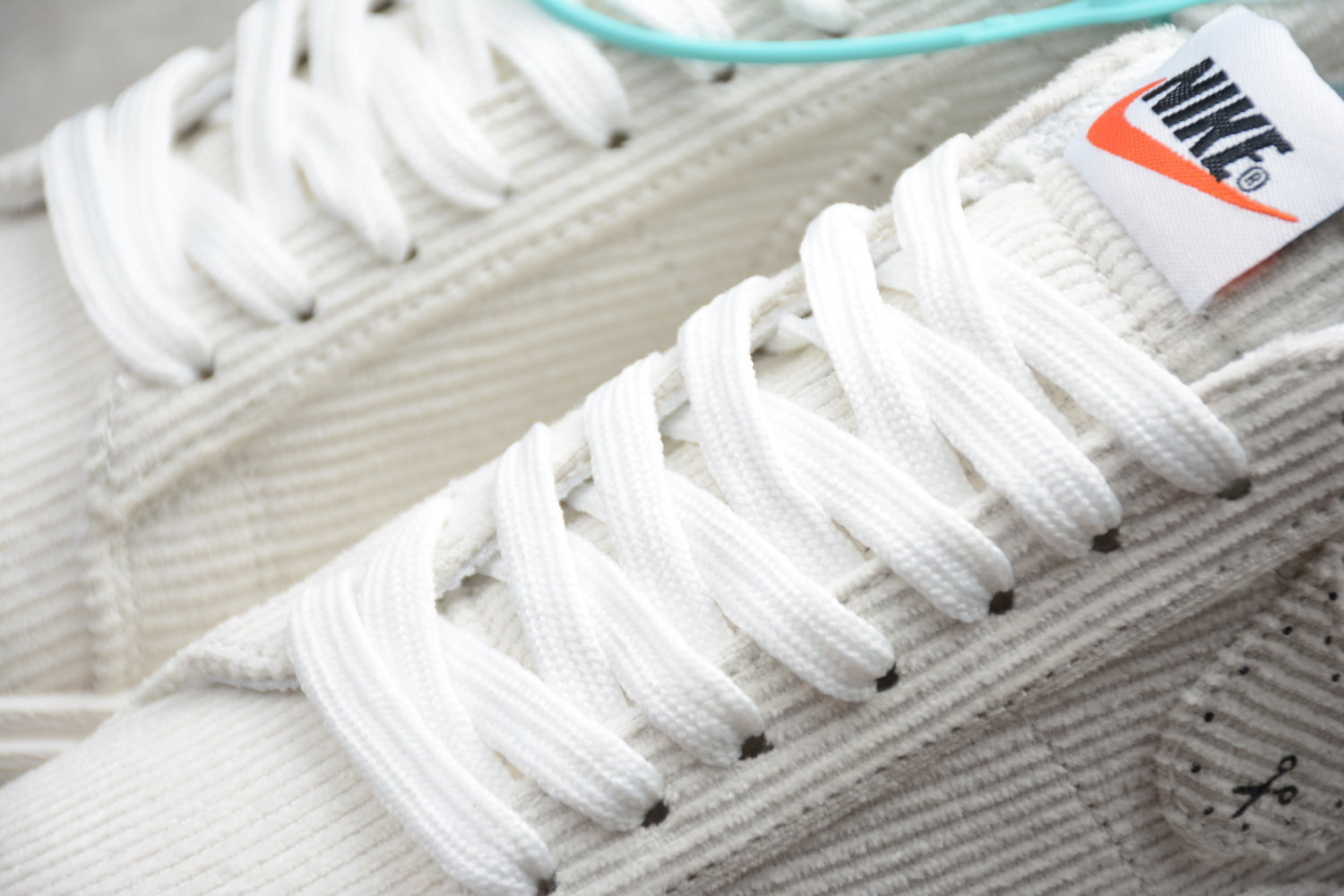 Nike Blazer Low QS White Corduroy BQ8238-100