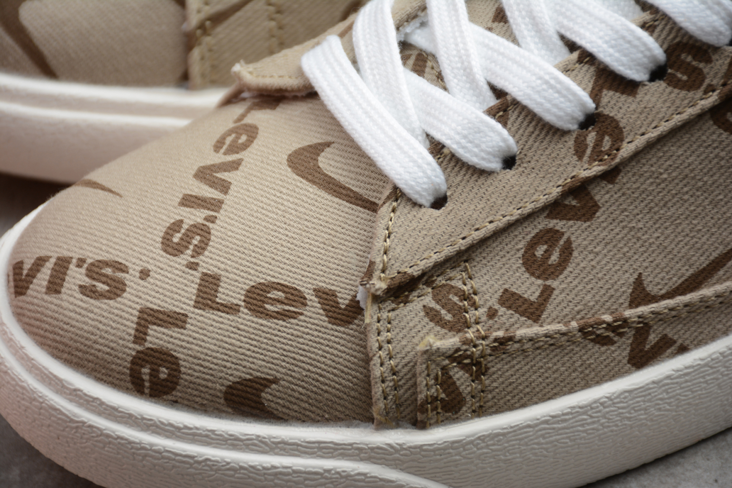 Nike SB Blazer Mid QS HH Coffee White Hook KB6806-003